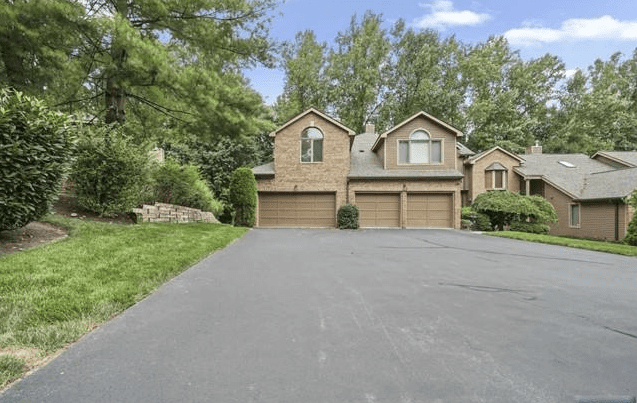 33 Lakeview Drive, Old Tappan